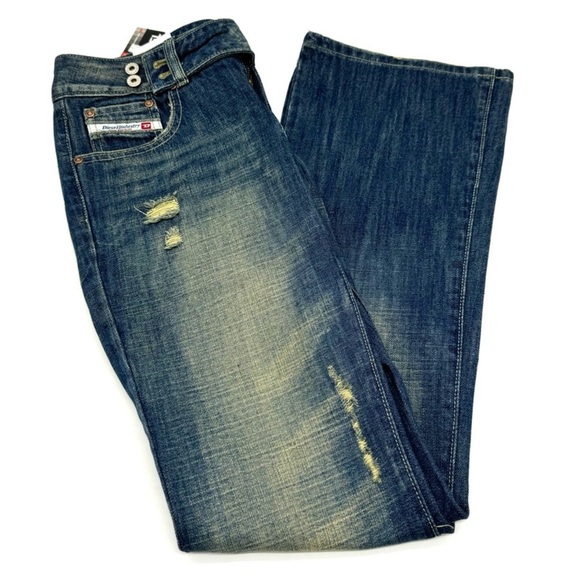 Diesel Women's Denim Size 30 Regular Fit Italian Design Classic Diesel Jeans - Picture 1 of 13